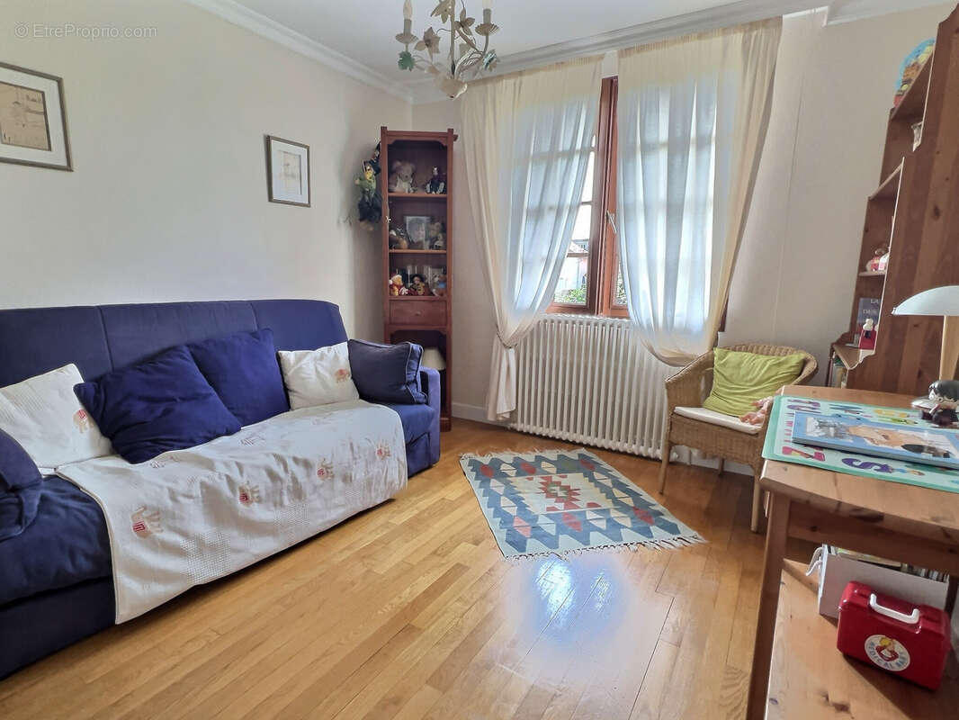 Maison à VIRY-CHATILLON