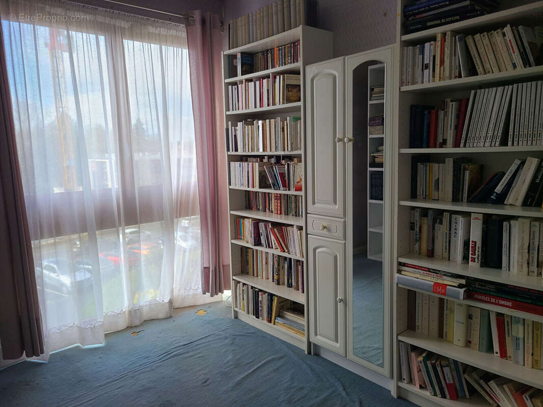 Appartement à FONTENAY-LE-FLEURY