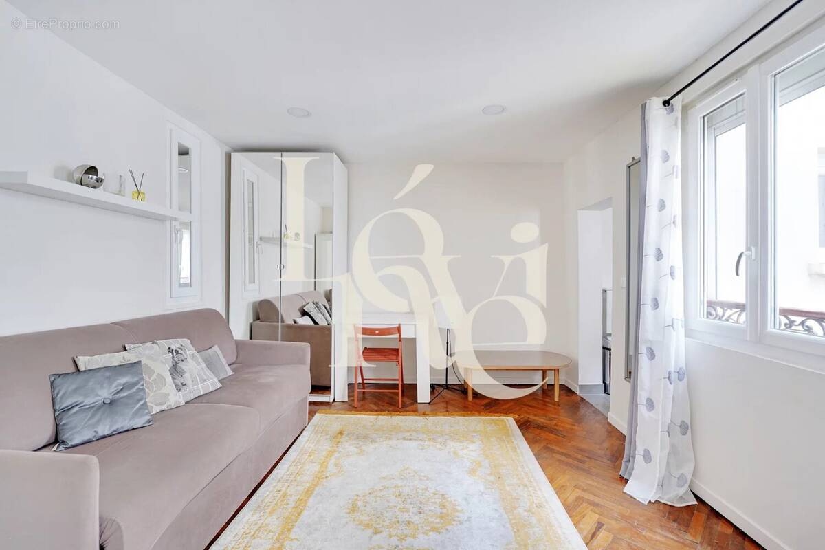 Appartement à PARIS-15E