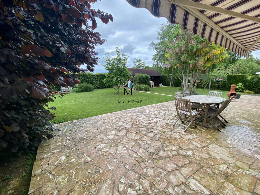 Maison à CHAMPFLEUR