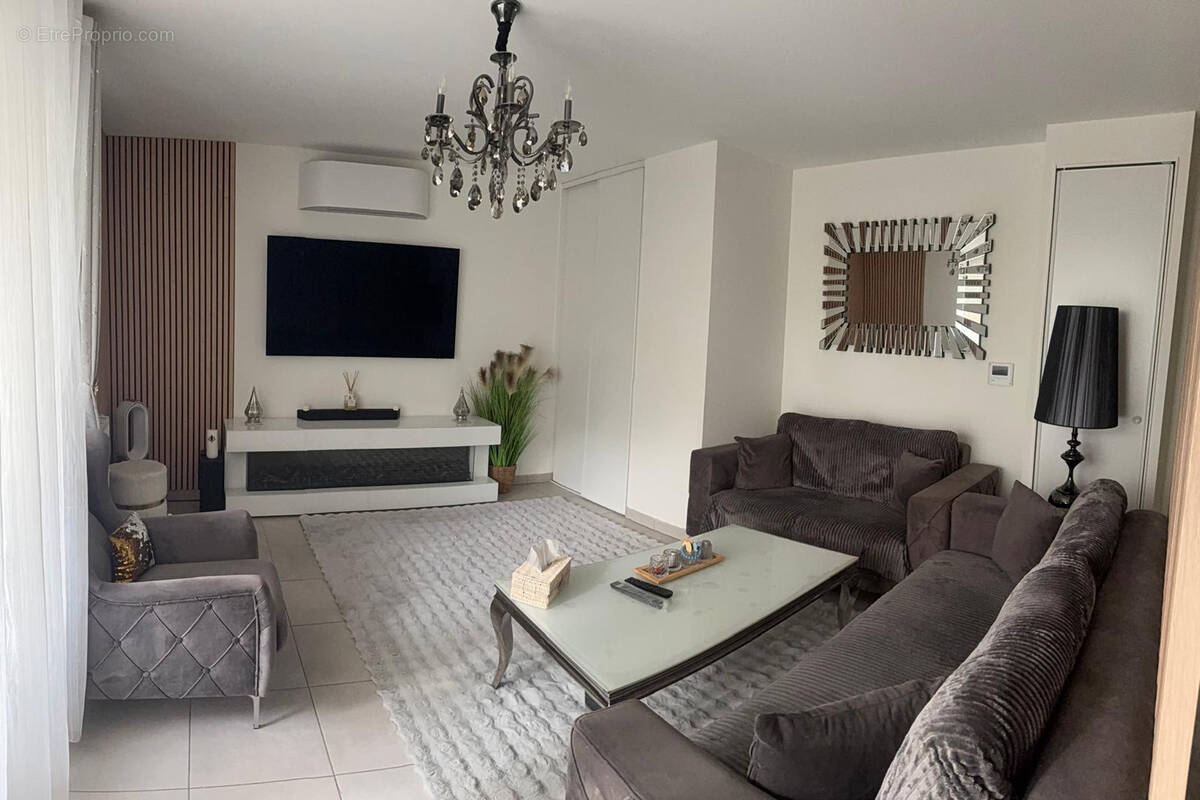 Appartement à BRON