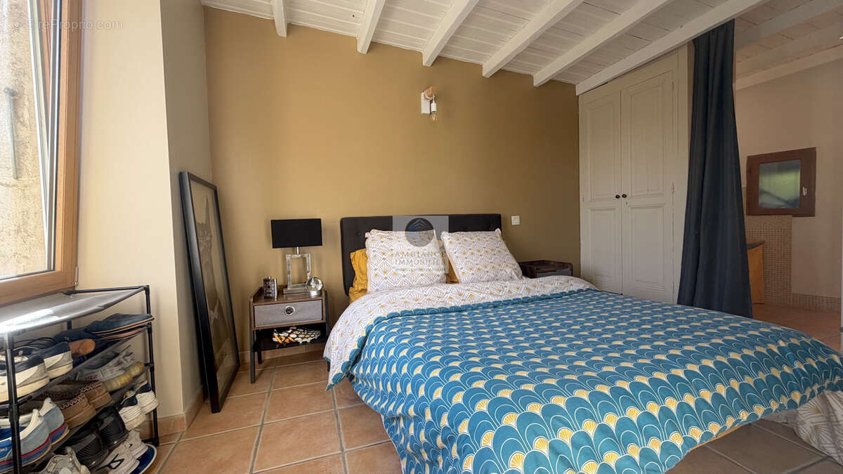 Maison à ETOILE-SUR-RHONE