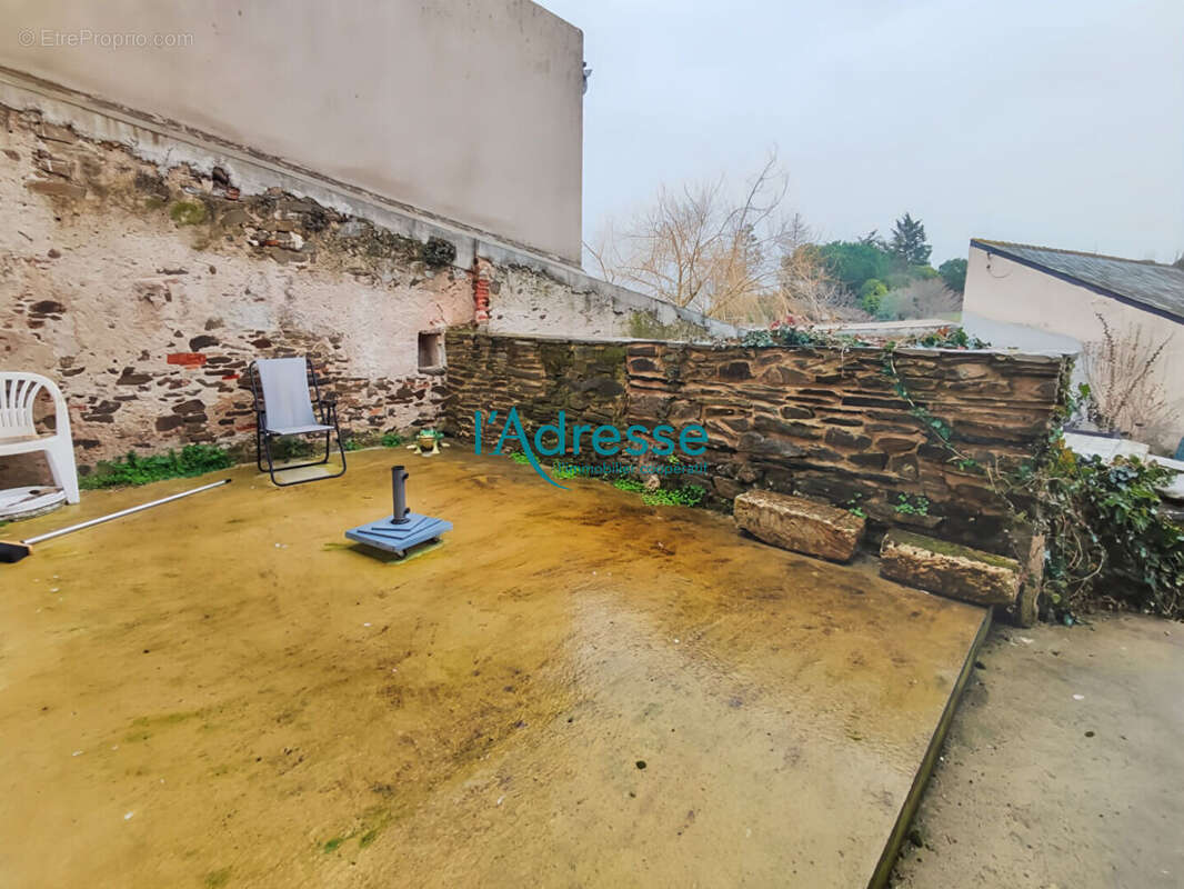 Maison à LE MESNIL-EN-VALLEE