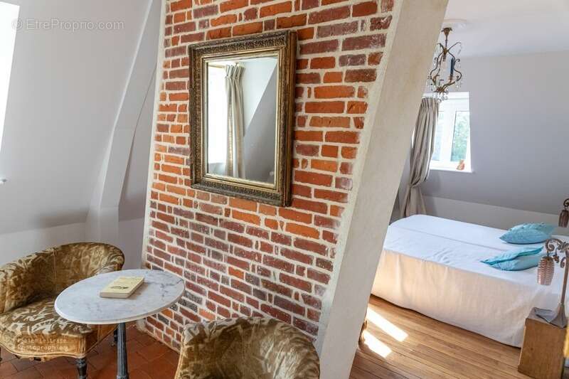 Maison bourgeoise avec jardin et garage - LISIEUX centre - photo 17