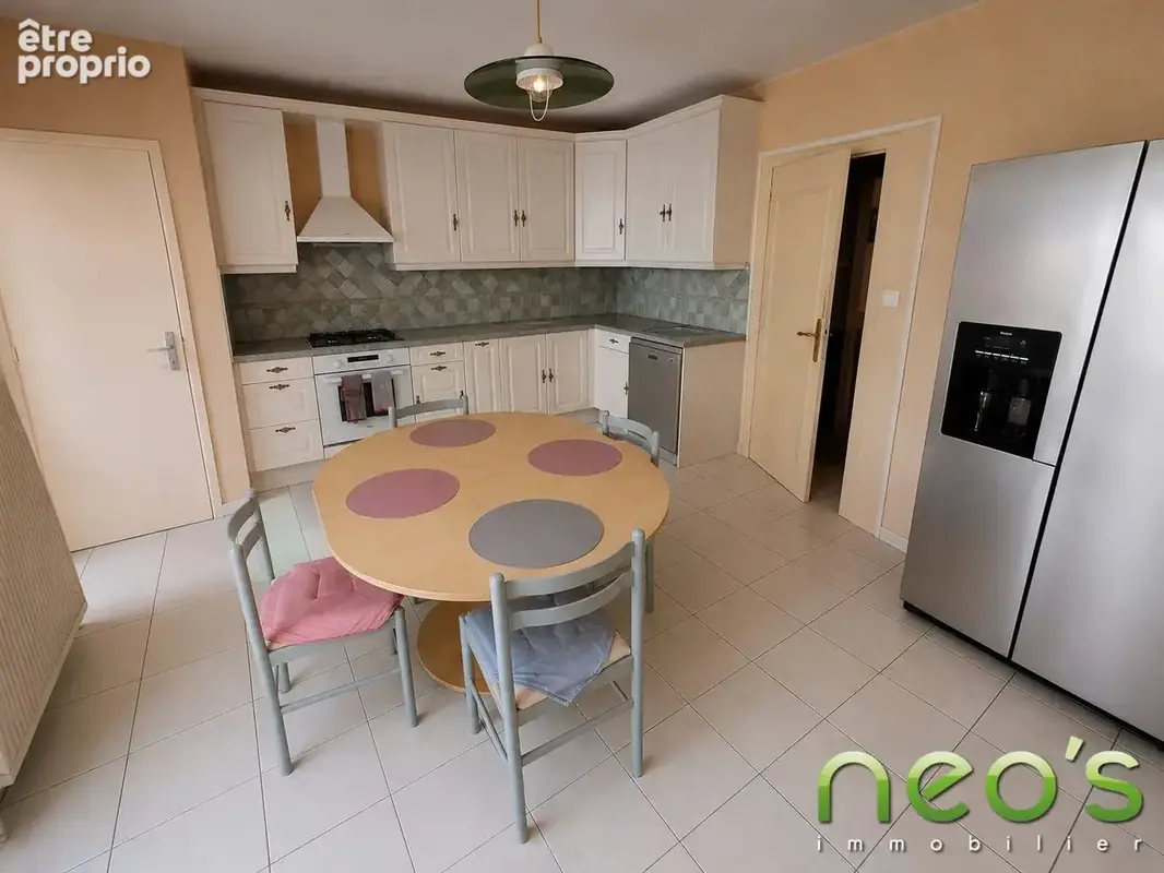 Maison 108 m² à Nueil-Les-Aubiers  - photo 3