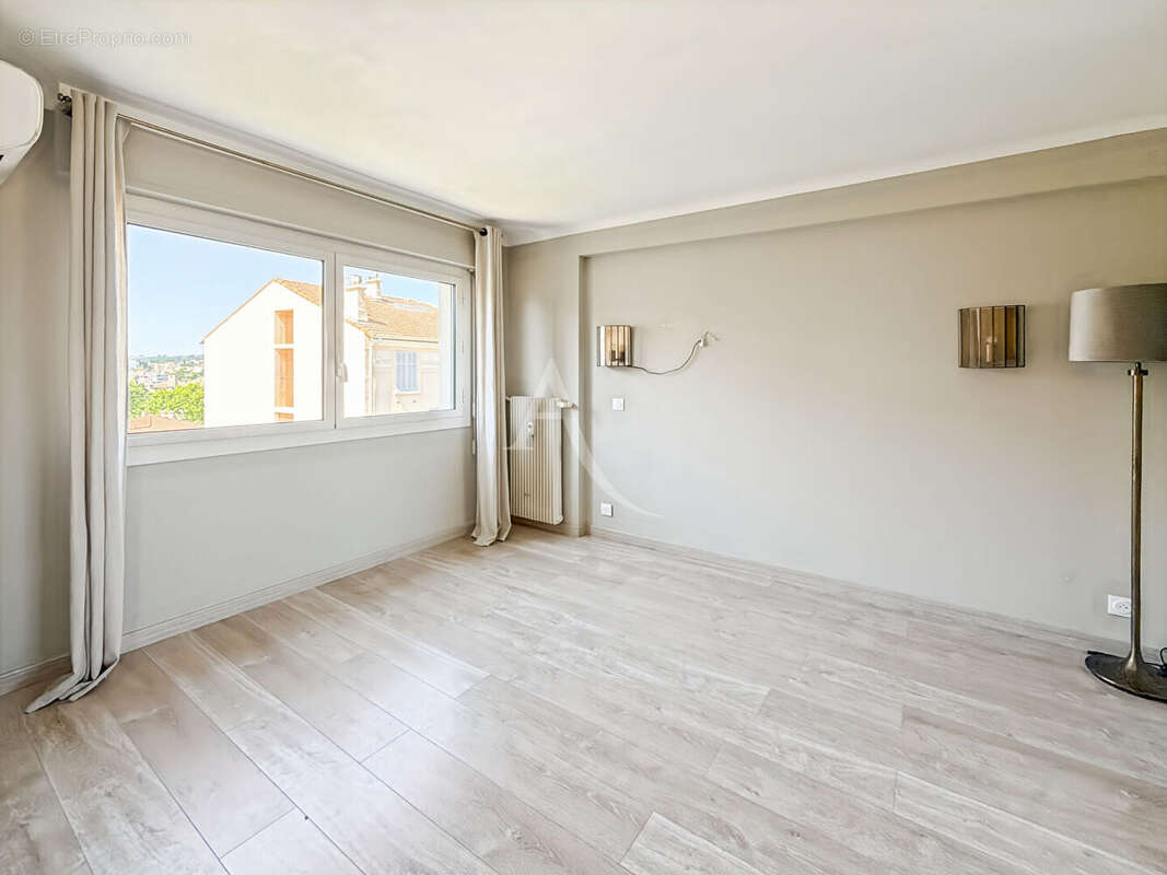 Le cannet secteur cannet mairie : magnifique 3p 58 m² - photo 4