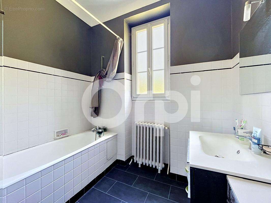 Maison à PERPEZAC-LE-NOIR