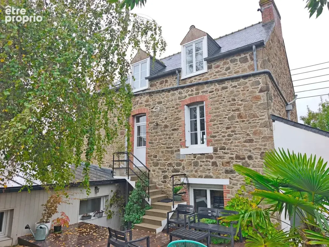 SAINT-SERVAN BROUSSAIS – Maison rénovée et studio indépendant - photo 1