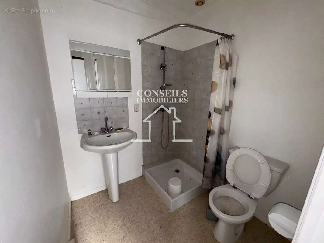 Appartement à SAINT-JULIEN-DU-SAULT