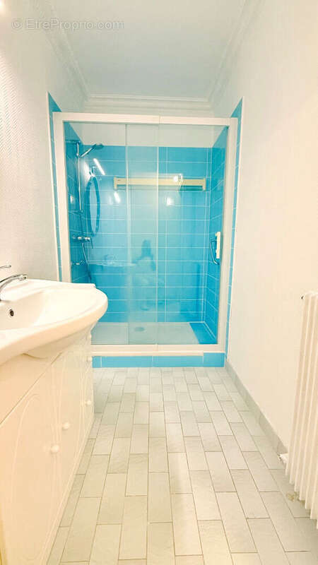 LEVALLOIS-PERRET (Anatole France) ? Charme de l'ancien et emplacement premium pour ce 2 pièces lumineux - photo 8