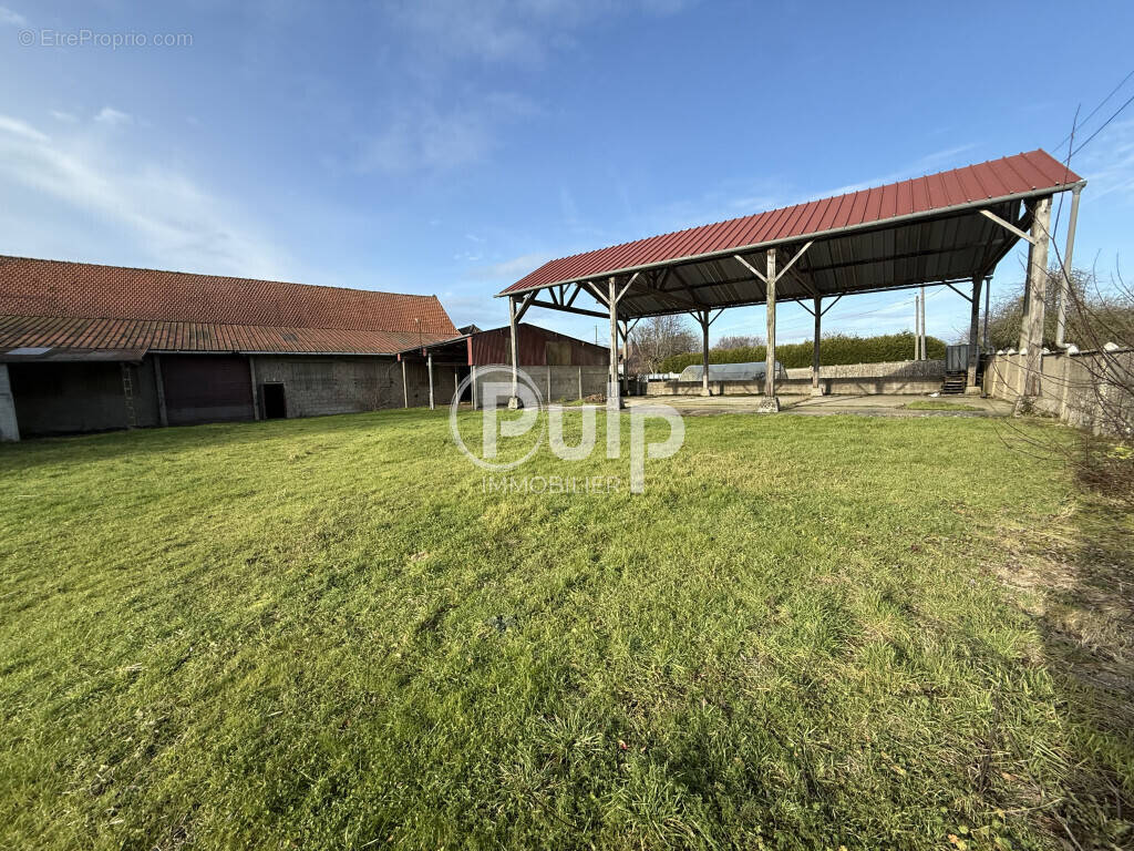 Autre à ESTREES-LES-CRECY