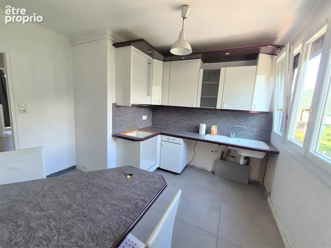 Eybens – t4 73 m² avec vue sur les montagnes, étage élevé, balcon, sejour double et place de parking privative - photo 6