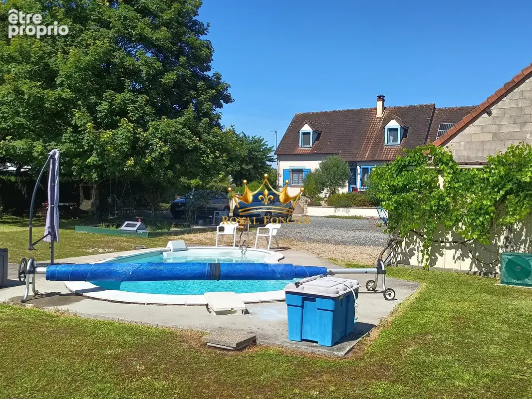 Maison 244 m² à Chatellerault  - photo 2