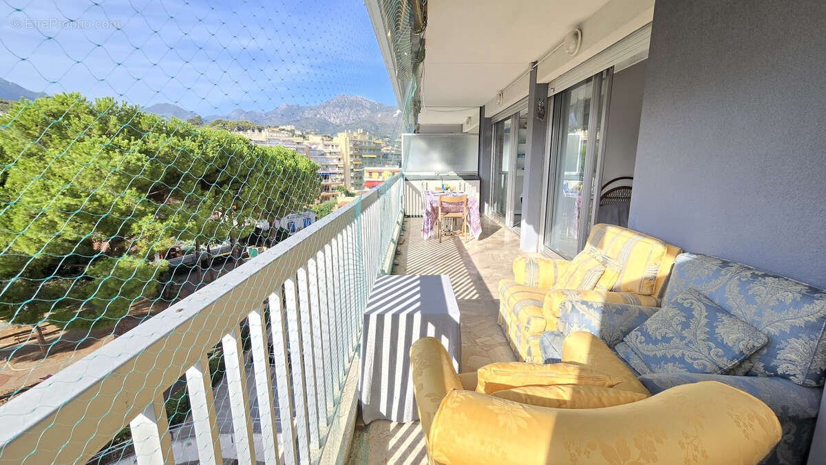 Appartement à ROQUEBRUNE-CAP-MARTIN
