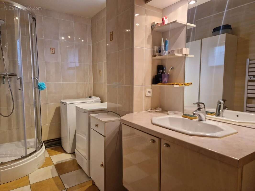 Maison à VOISINS-LE-BRETONNEUX