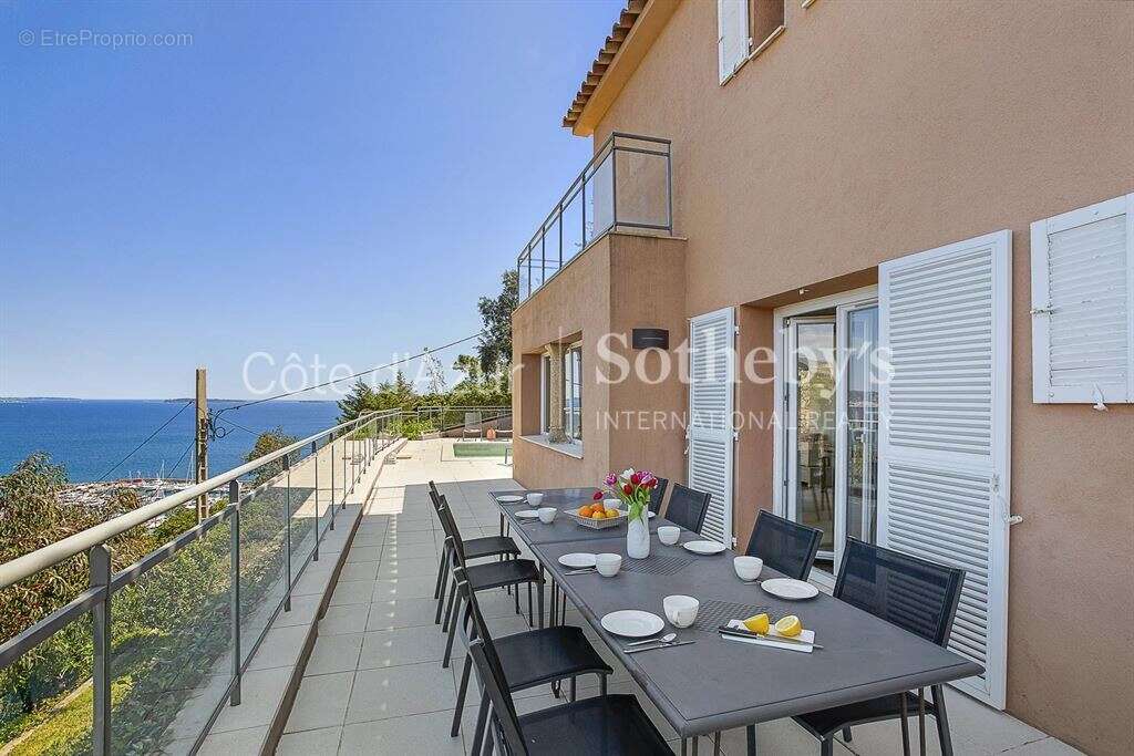 Maison à THEOULE-SUR-MER