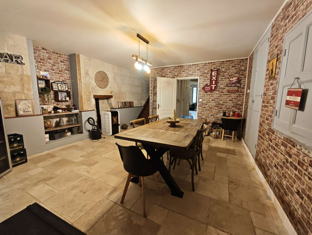 Maison à CHATEAUNEUF-SUR-CHARENTE