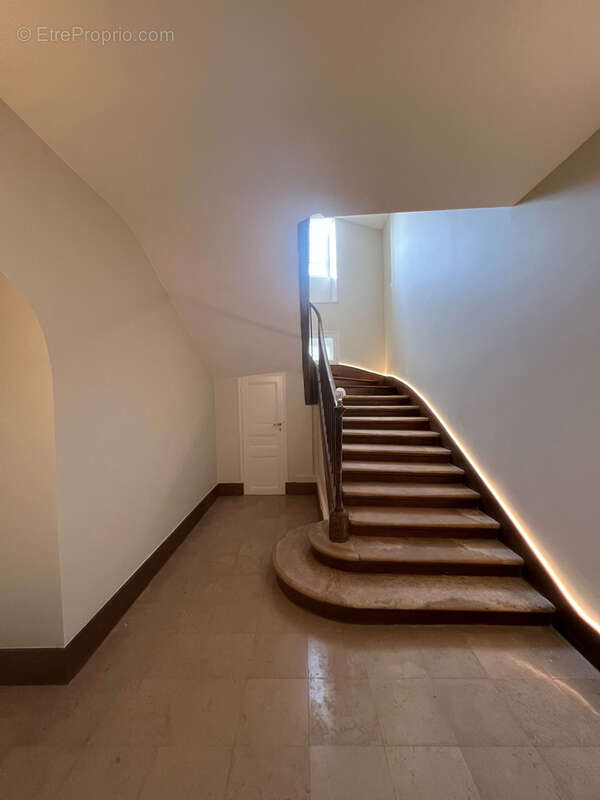 Appartement à CHENNEVIERES-SUR-MARNE