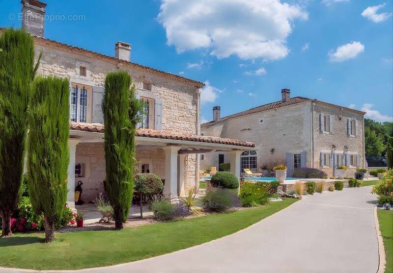 Propriete à vendre 10 pièces proche de ANGOULEME (16) - photo 20
