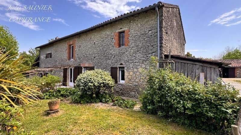 Maison à CARAMAN