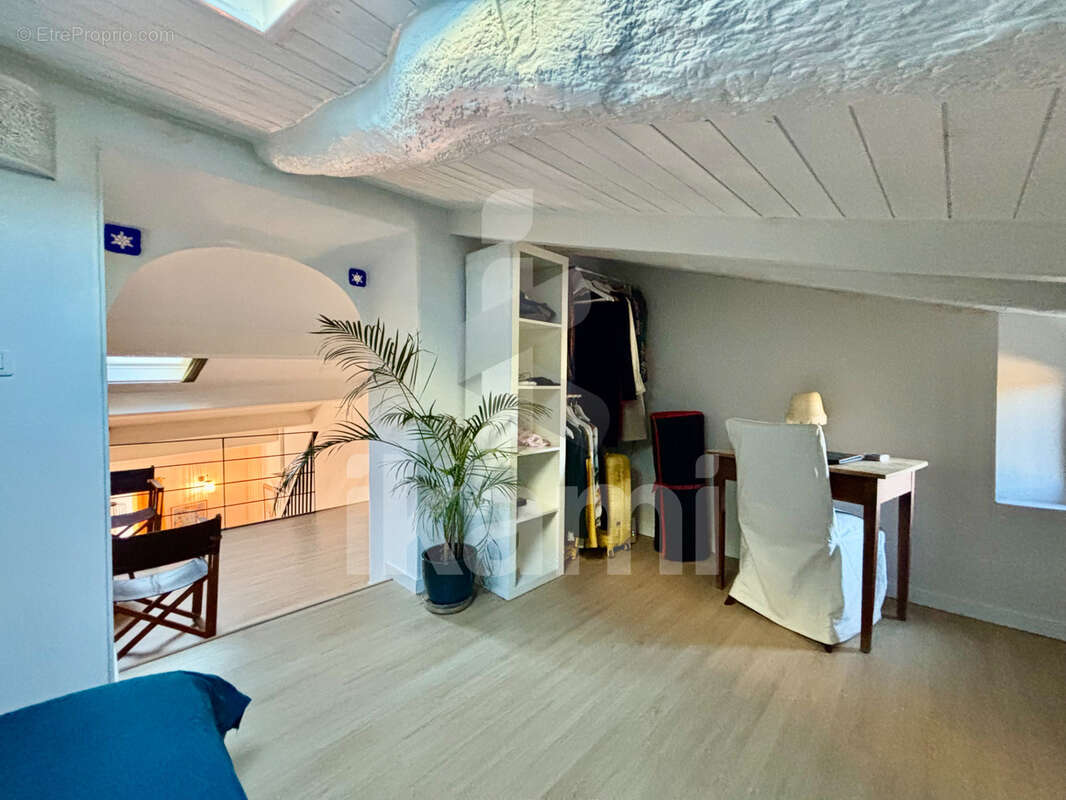 Appartement à SAINT-BAUZILLE-DE-PUTOIS