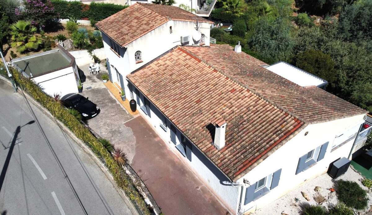 Maison à MANDELIEU-LA-NAPOULE