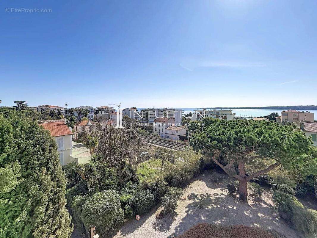 Cannes - Alexandre III : Appartement 2 pièces vue mer - photo 15