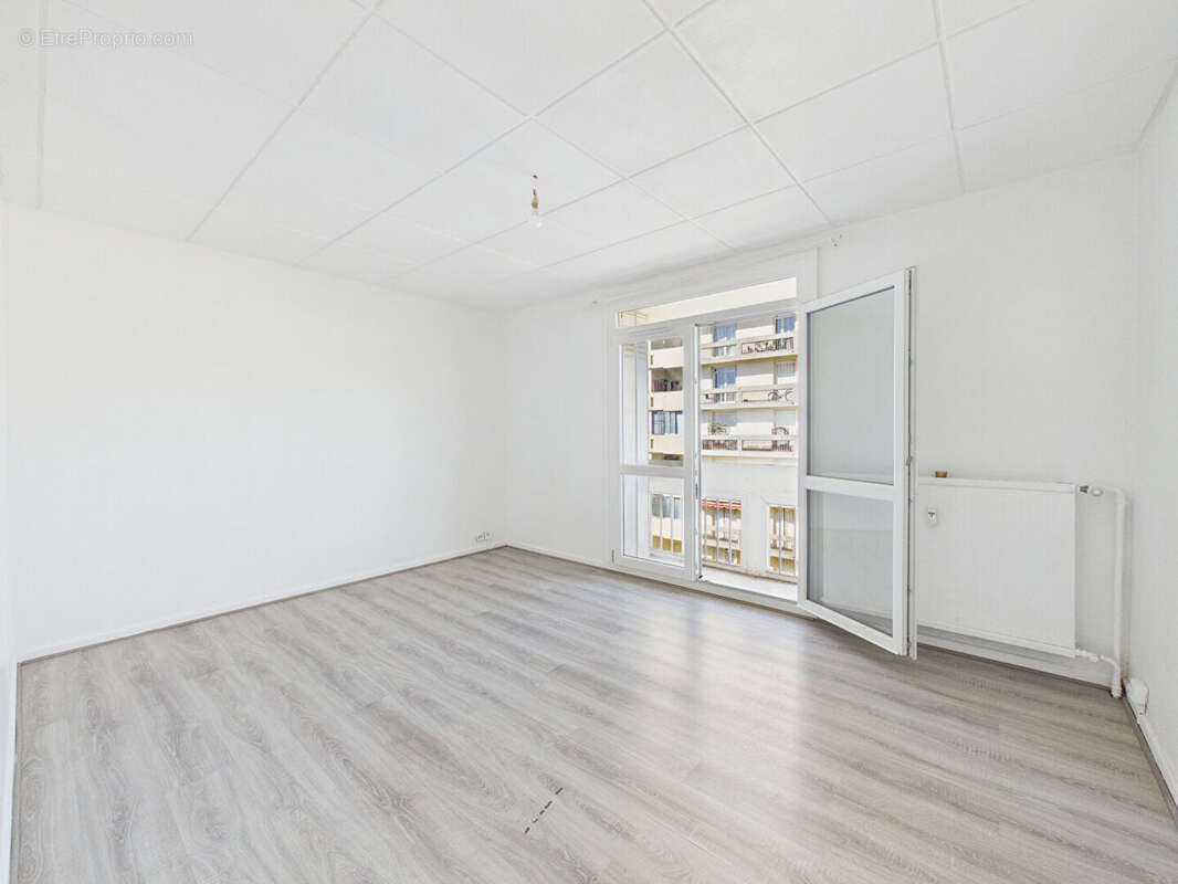 Appartement rénové Valence T3 de 57 m2 avec balcon et cave - photo 2
