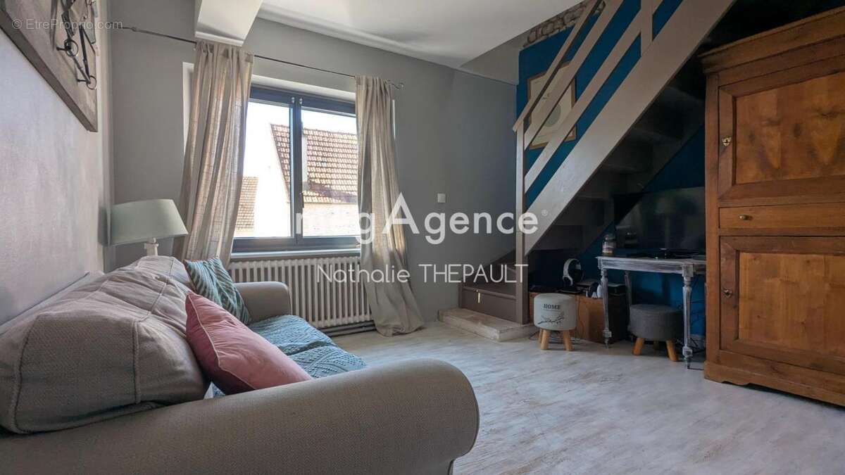 Maison à FOLLAINVILLE-DENNEMONT