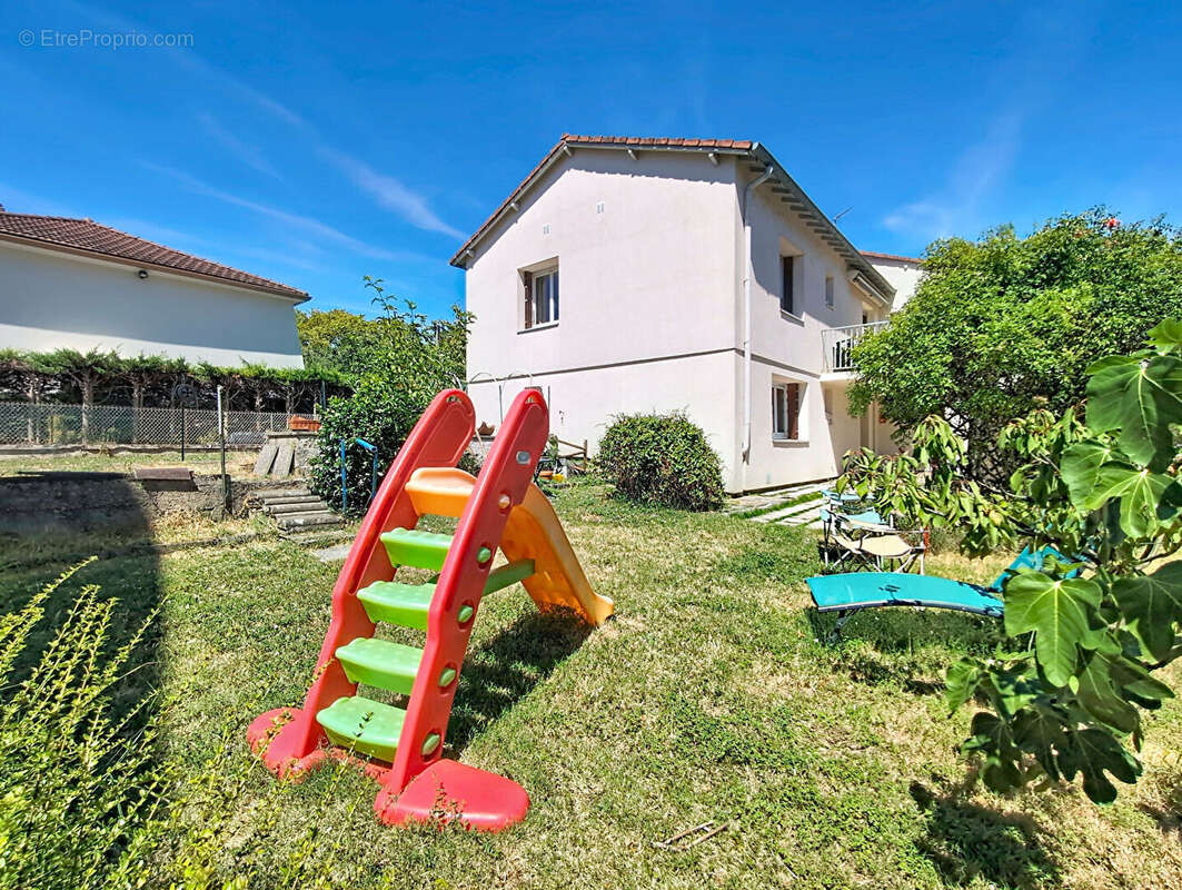 Prox Voie Verte / Métro Cuire - grande maison familiale - photo 17