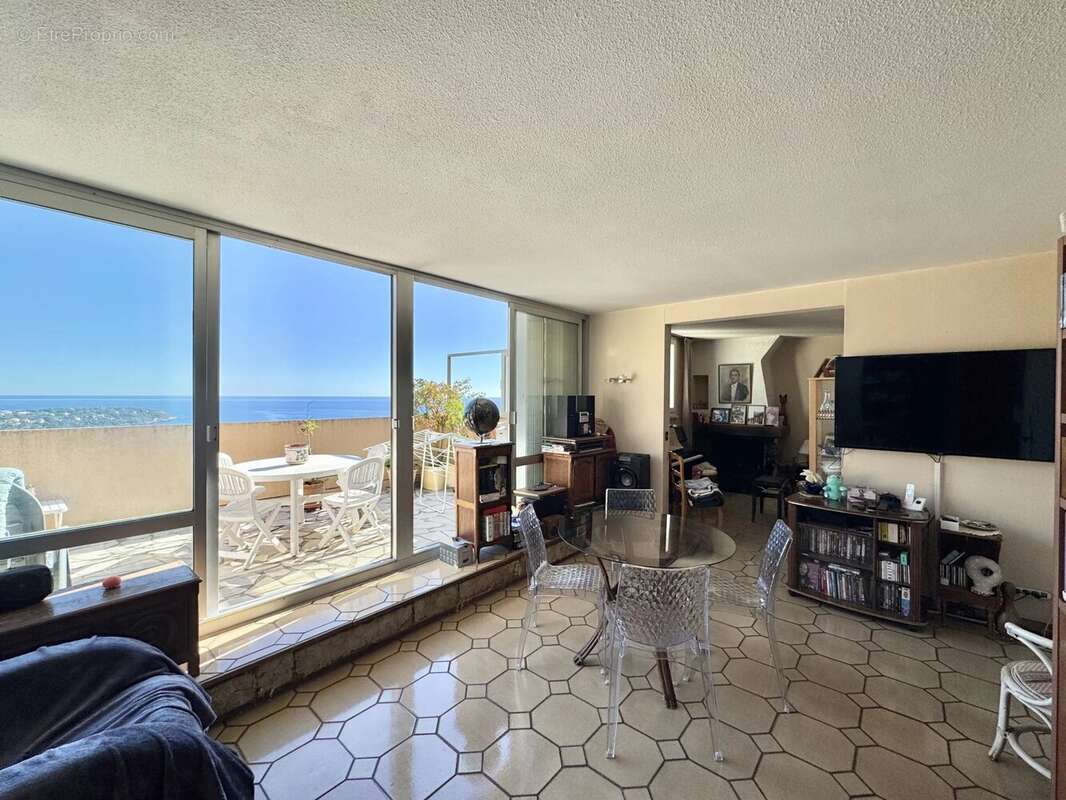 Appartement à BEAUSOLEIL