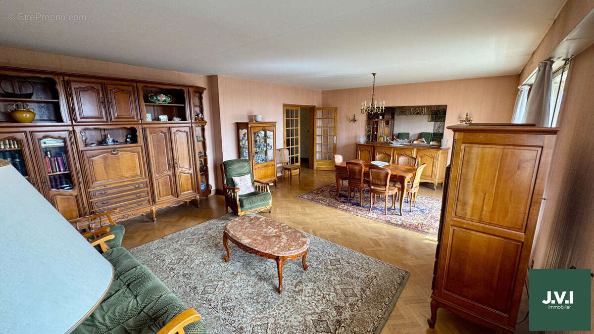 Appartement à ENGHIEN-LES-BAINS