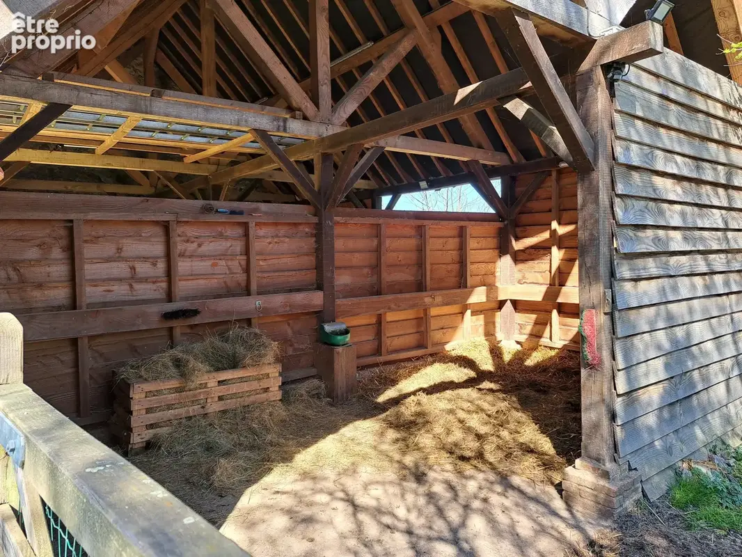 Ensemble immobilier de deux maisons avec vue et sur près de 5 hectares - photo 19