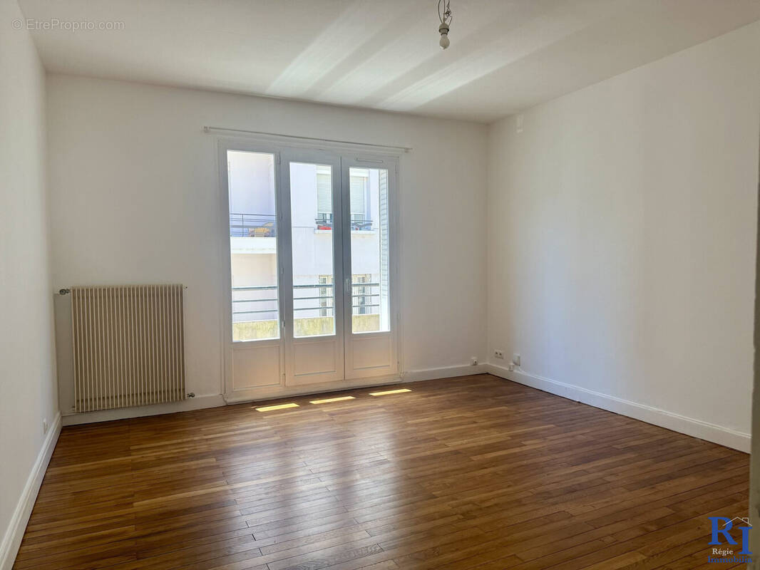 Séjour Lumineux - Appartement à GRENOBLE