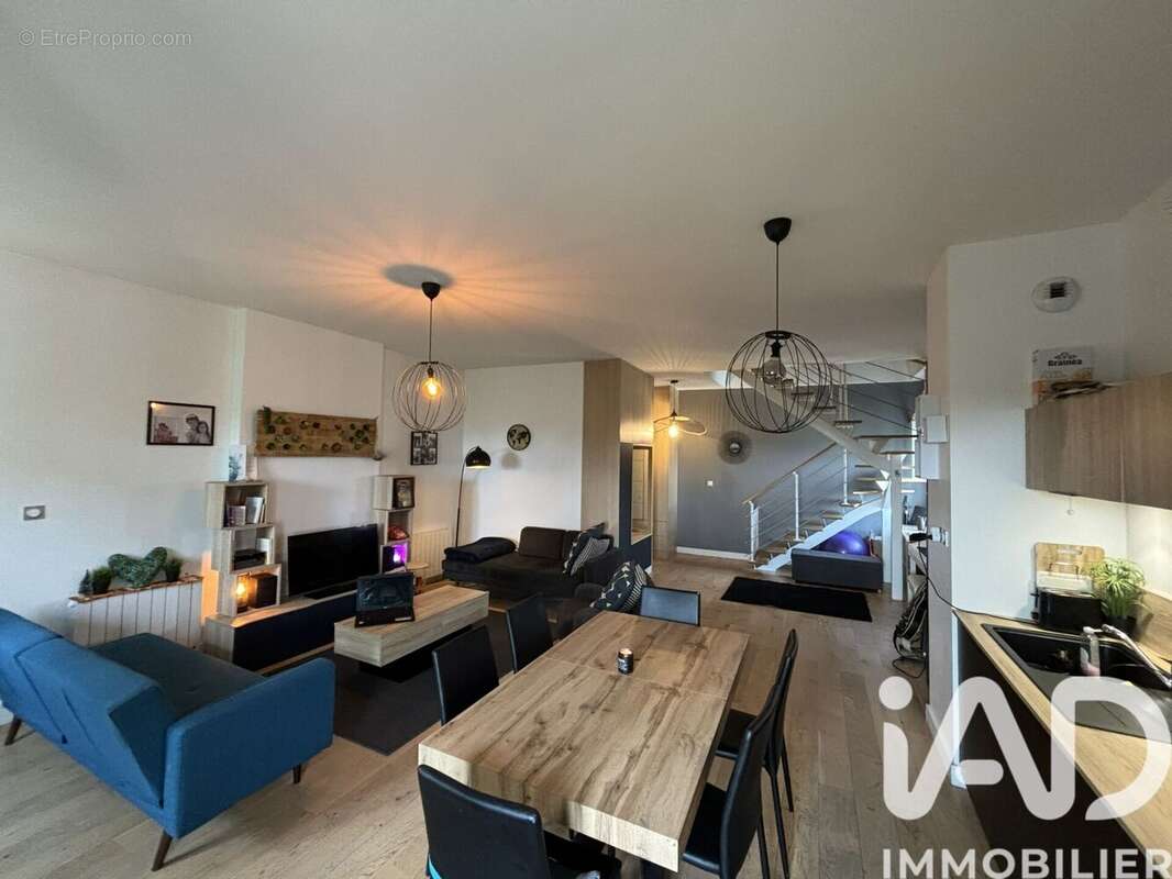 Photo 6 - Appartement à SAINT-GENIS-LES-OLLIERES