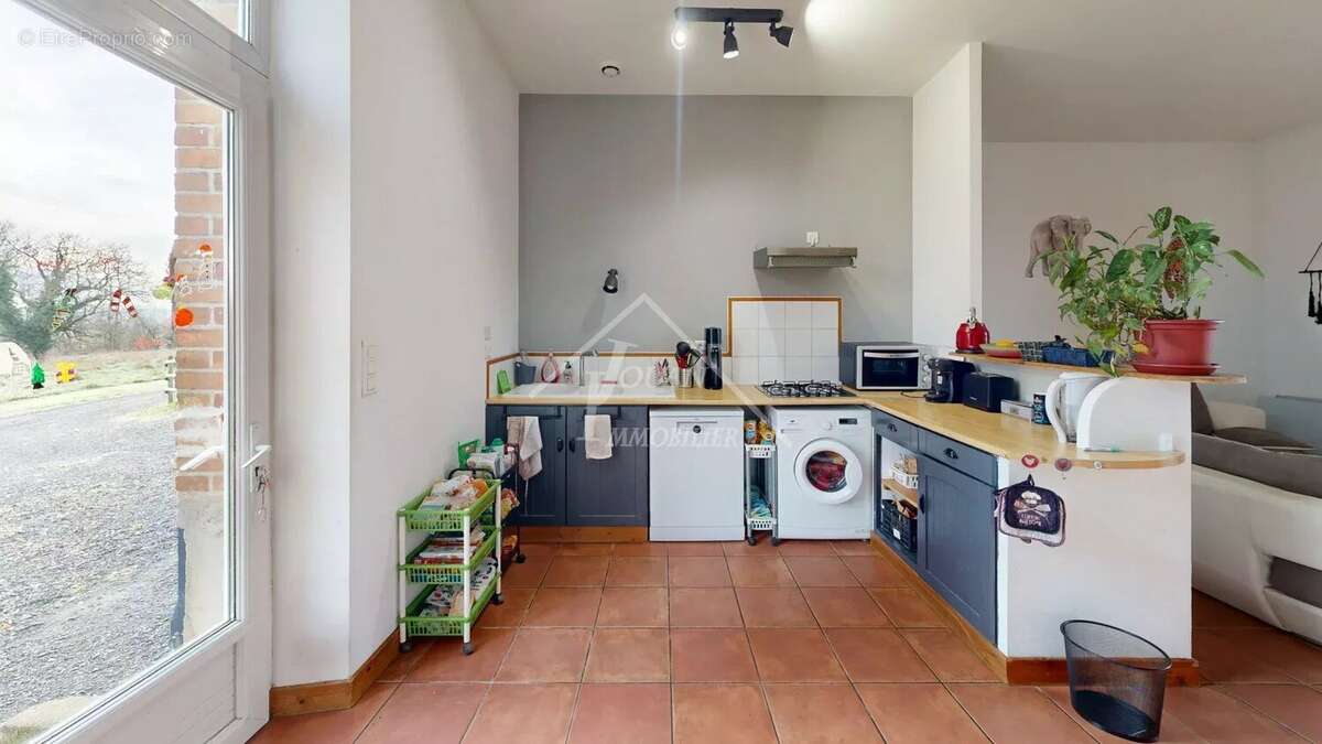 Maison à DOMPIERRE-SUR-BESBRE