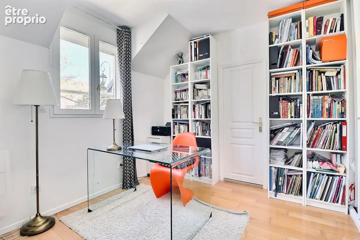 Proximité immédiate du LYCEE INTERNATIONAL - MAISON 172m² - photo 9