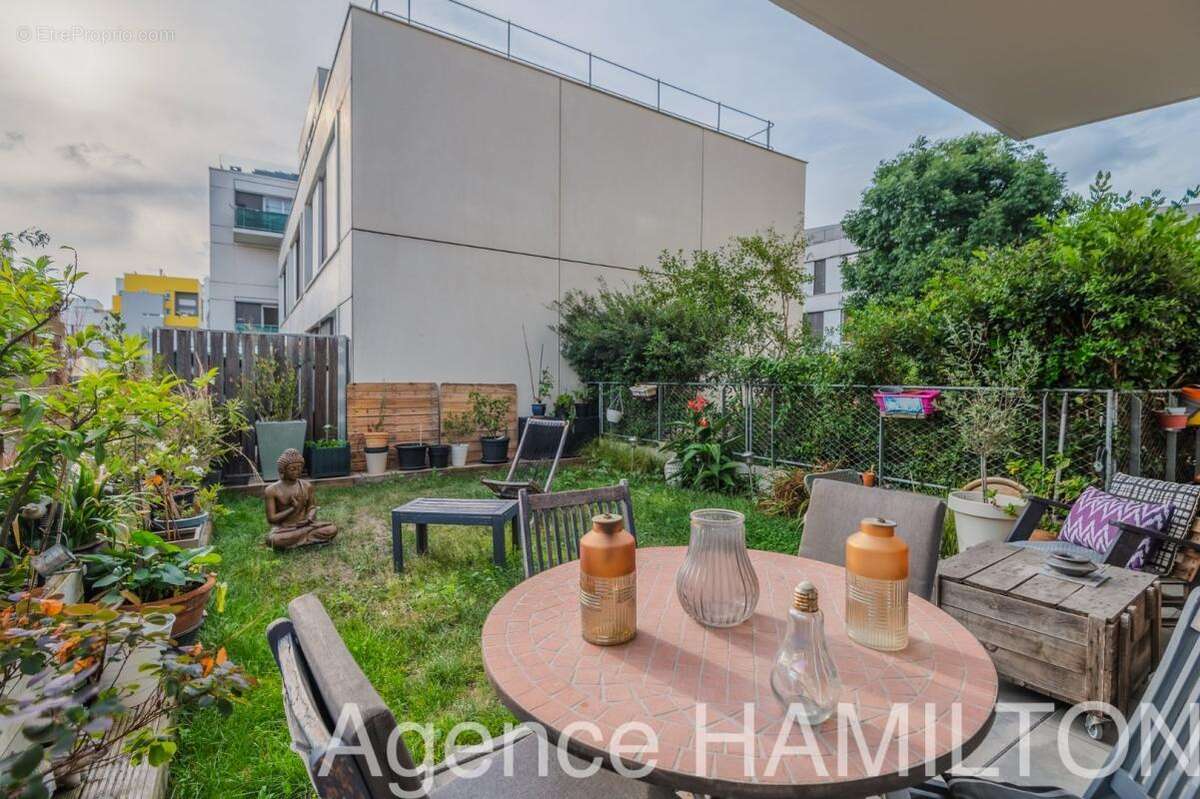 Appartement à NANTERRE