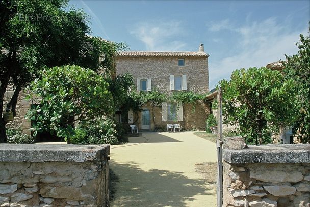 Maison à GORDES