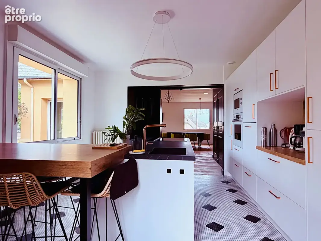 Maison spacieuse et rénovée en centre ville avec 6 chambres - photo 5