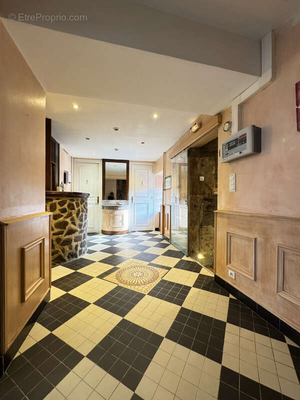 Maison à SAINTE-CROIX-EN-JAREZ