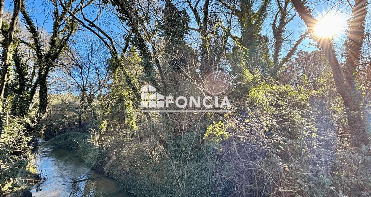 Maison à SALINELLES