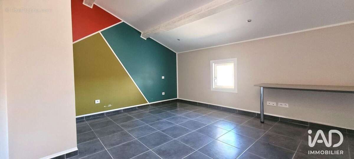 Photo 5 - Commerce à PERNES-LES-FONTAINES