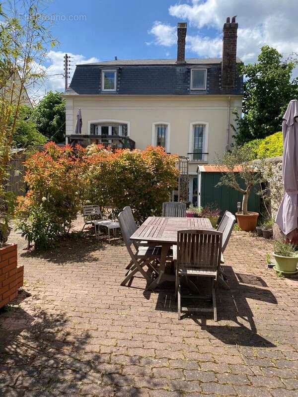 Maison à MANTES-LA-JOLIE