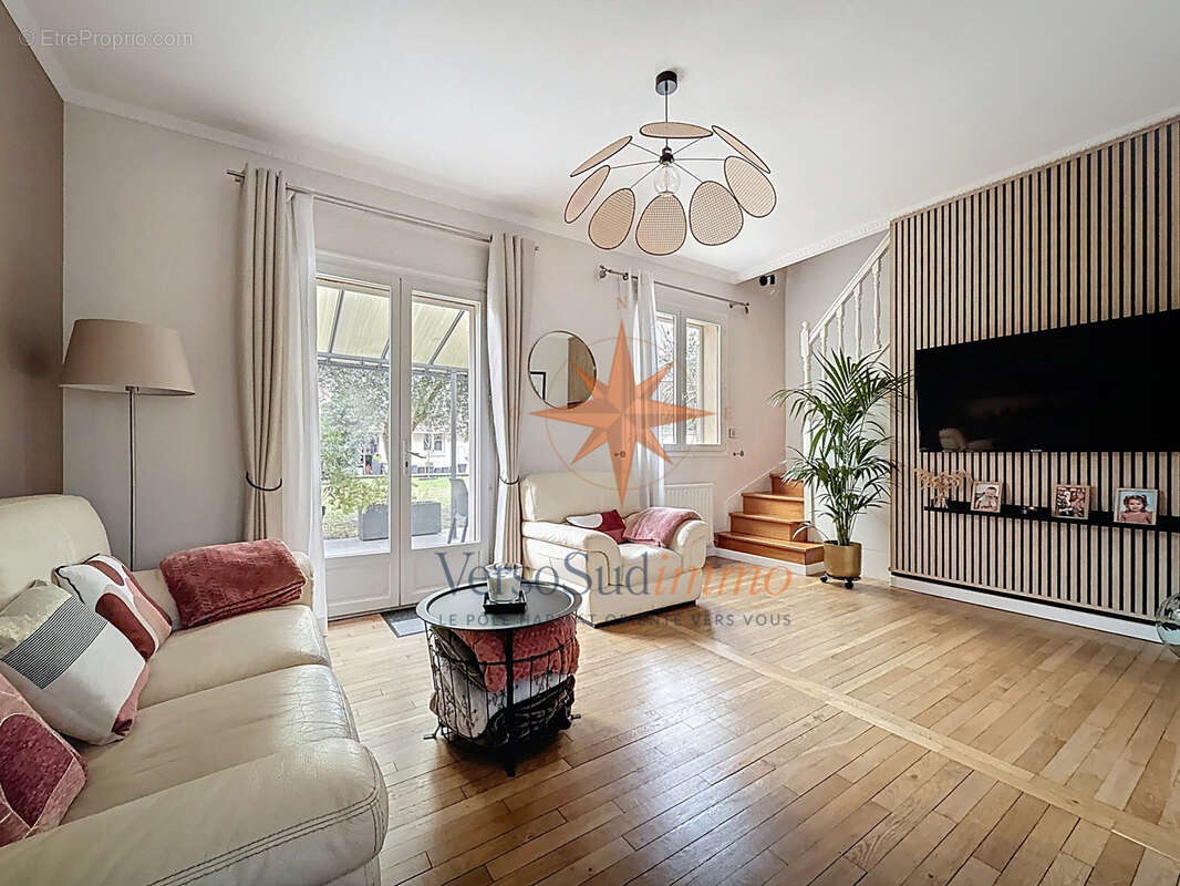 Maison à CHAMPS-SUR-MARNE