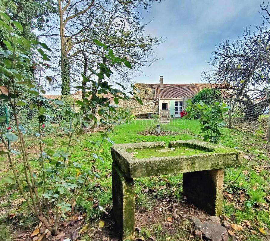 Maison à SAINT-PORCHAIRE