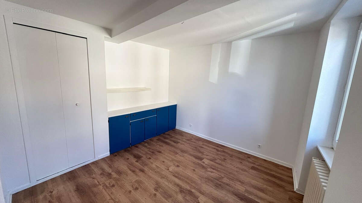 Maison à SAINT-MEDARD-EN-FOREZ