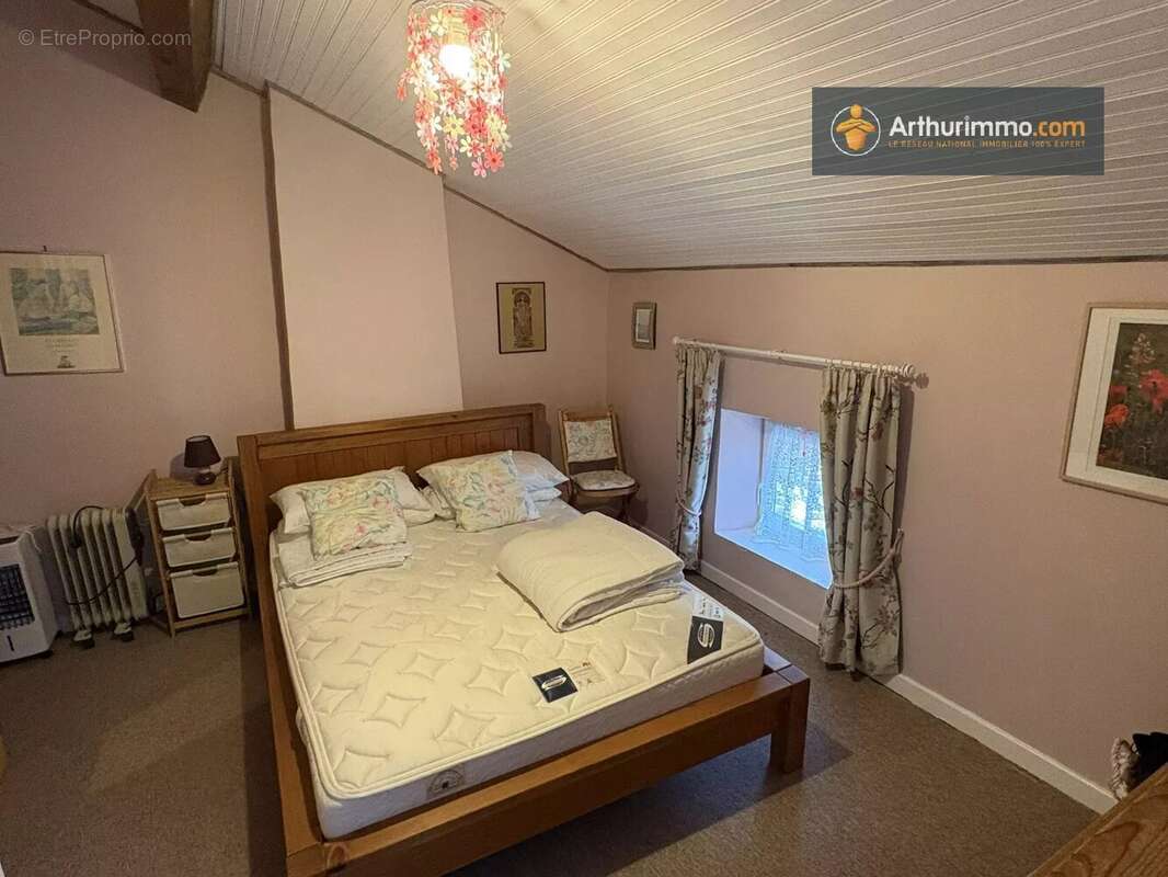 Maison à L&#039;AIGUILLON