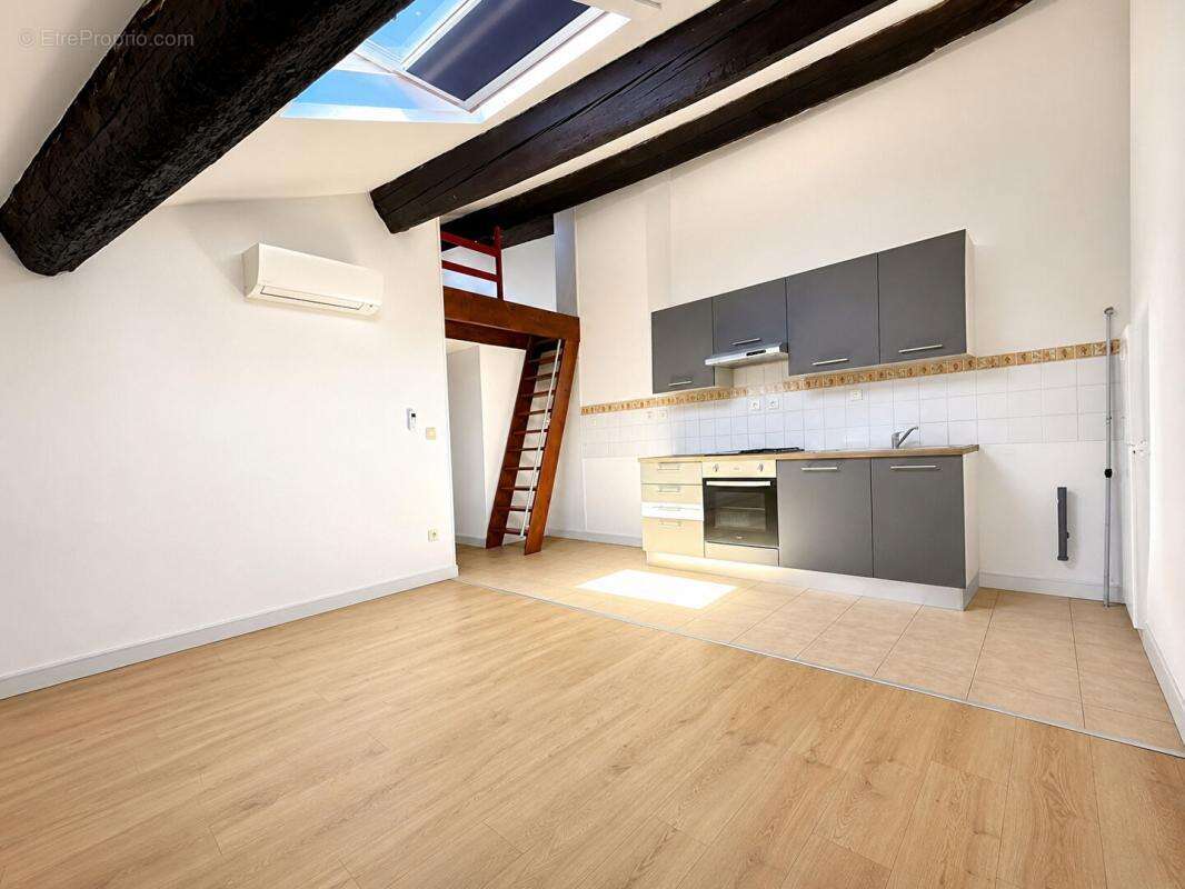 Immeuble de rapport  2 appartements et grand garage de 90 m Argeliers - photo 6