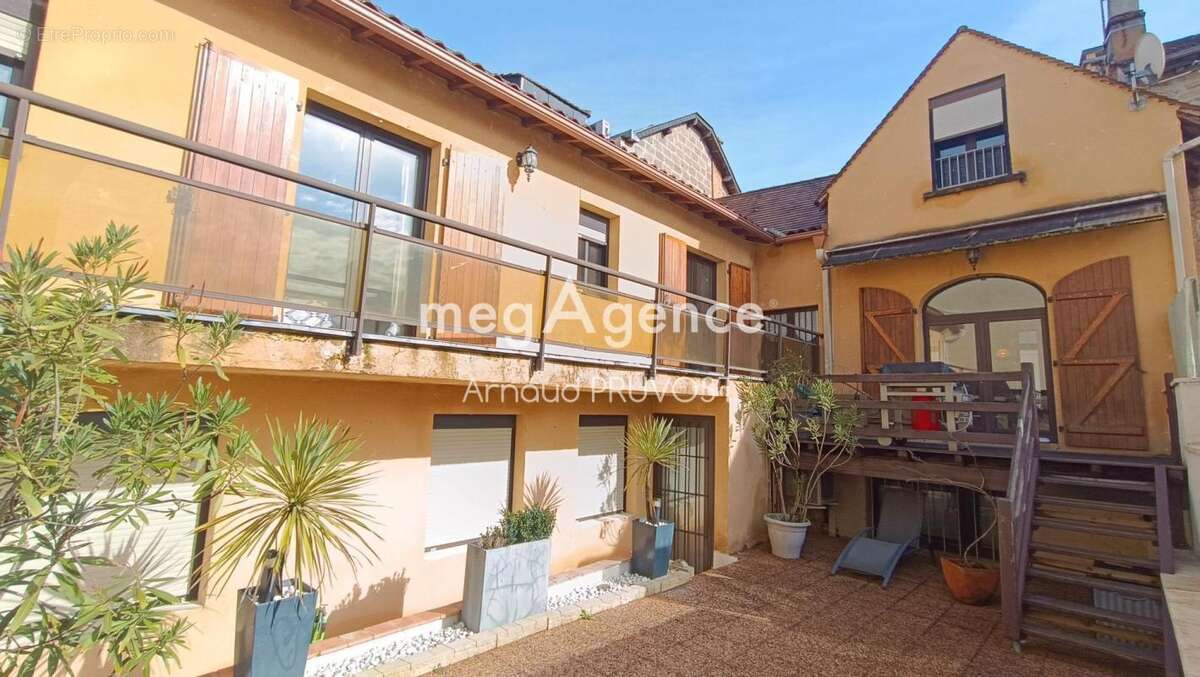 Maison à SARLAT-LA-CANEDA